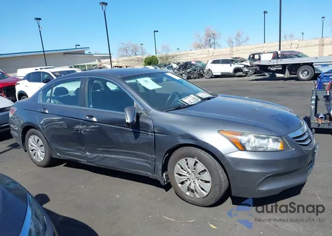 2012 Honda Accord 2.4 Lx z USA, uszkodzony, nr VIN 1HGCP2F34CA165894